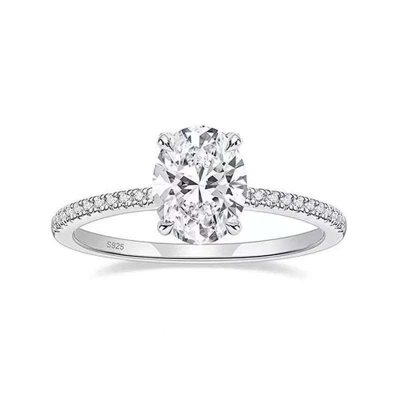 Oval Moissanite Ring in 18K Gold
