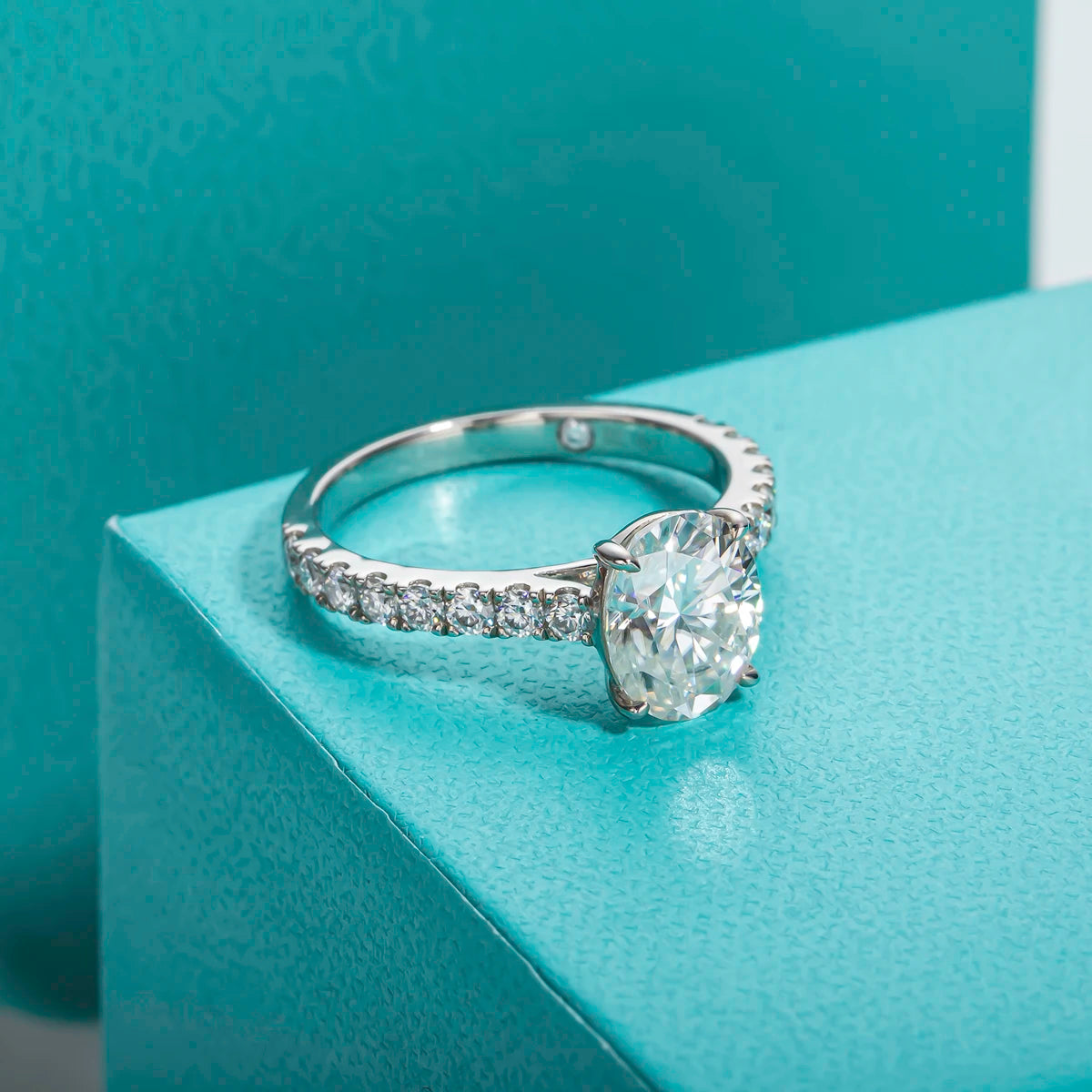 Oval Moissanite Engagement Ring