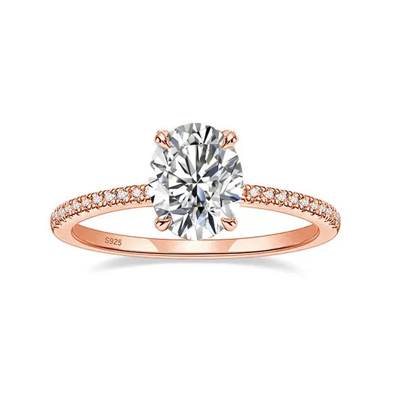 Oval Moissanite Ring in 18K Gold