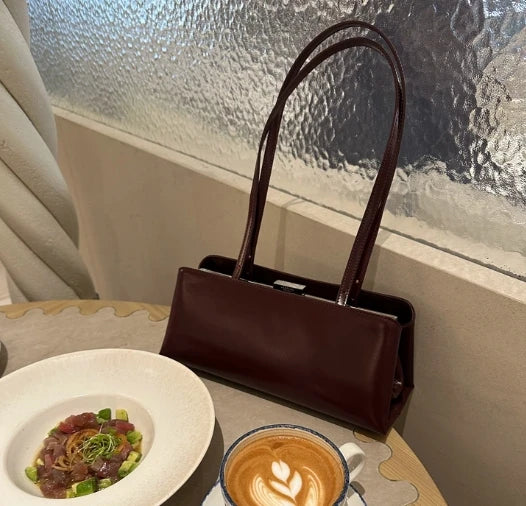 Women's Bag Autumn and Winter  Fashion Retro Underarm Bag All-match Atmospheric Portable bag